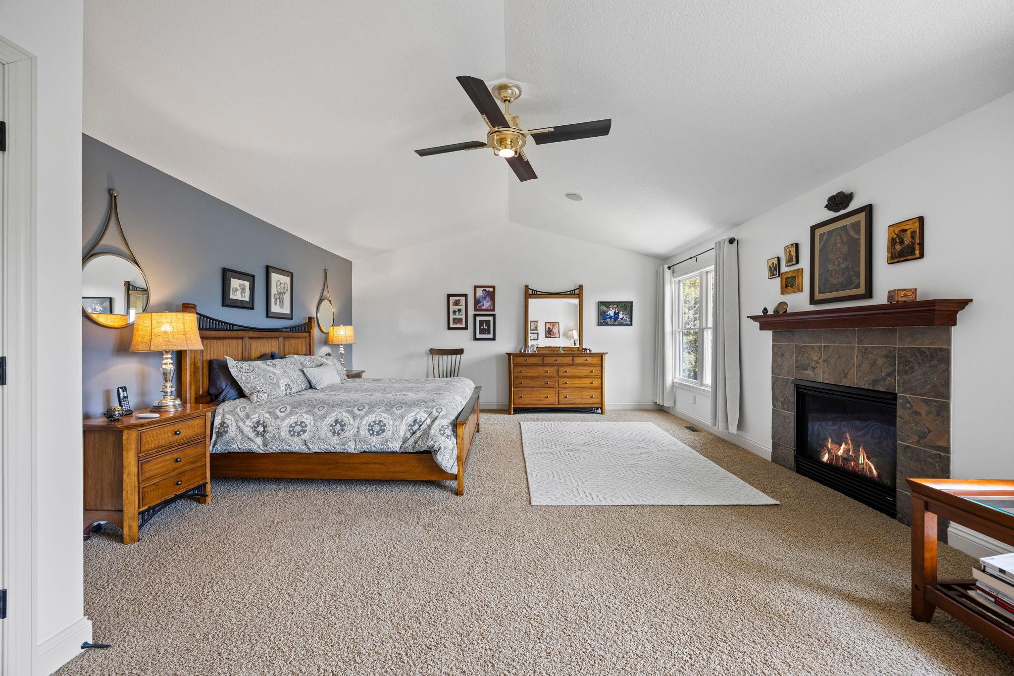 79-web-or-mls-2020 Edgewood Ct-570.jpg