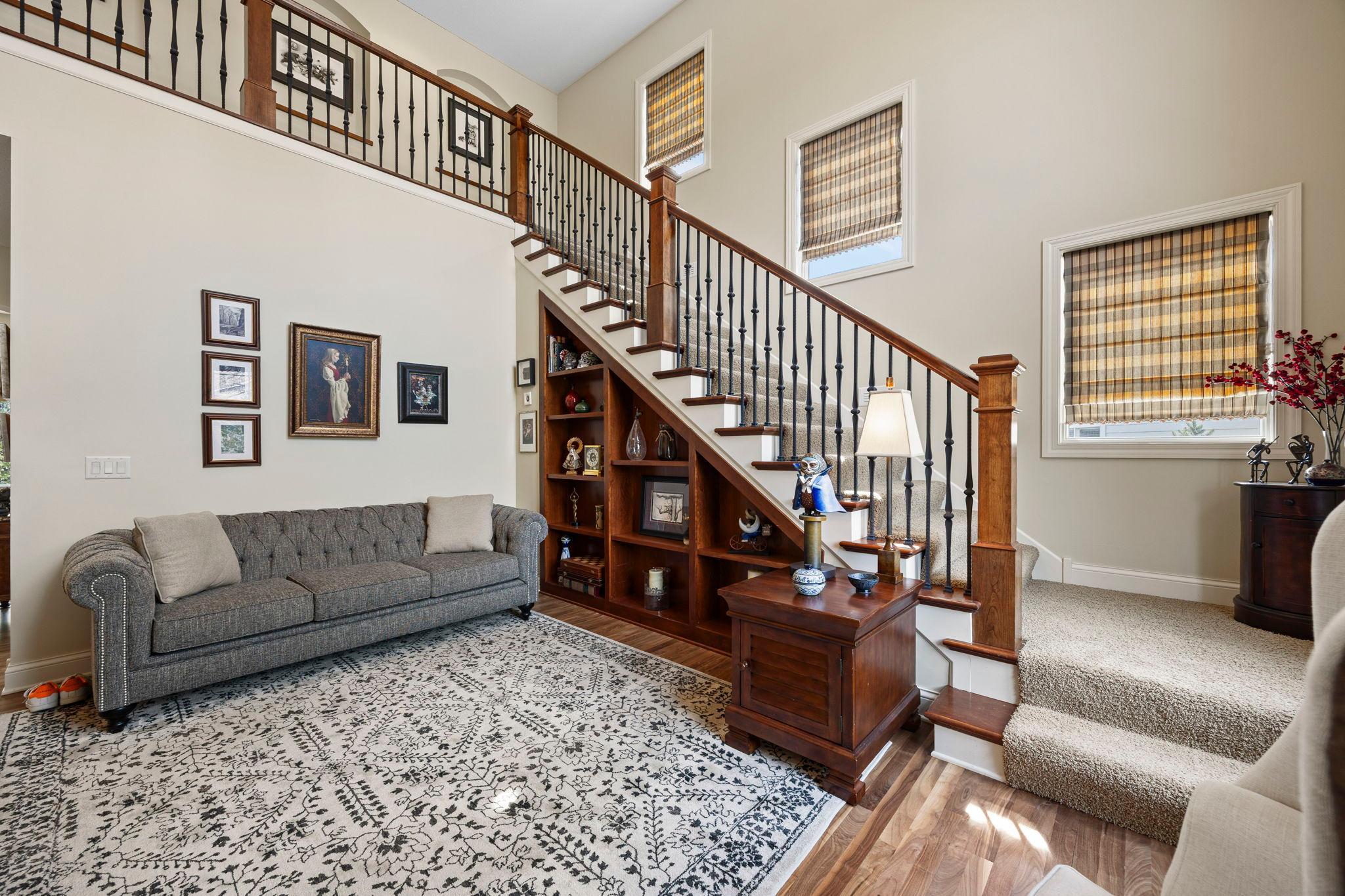 20-web-or-mls-2020 Edgewood Ct-205.jpg