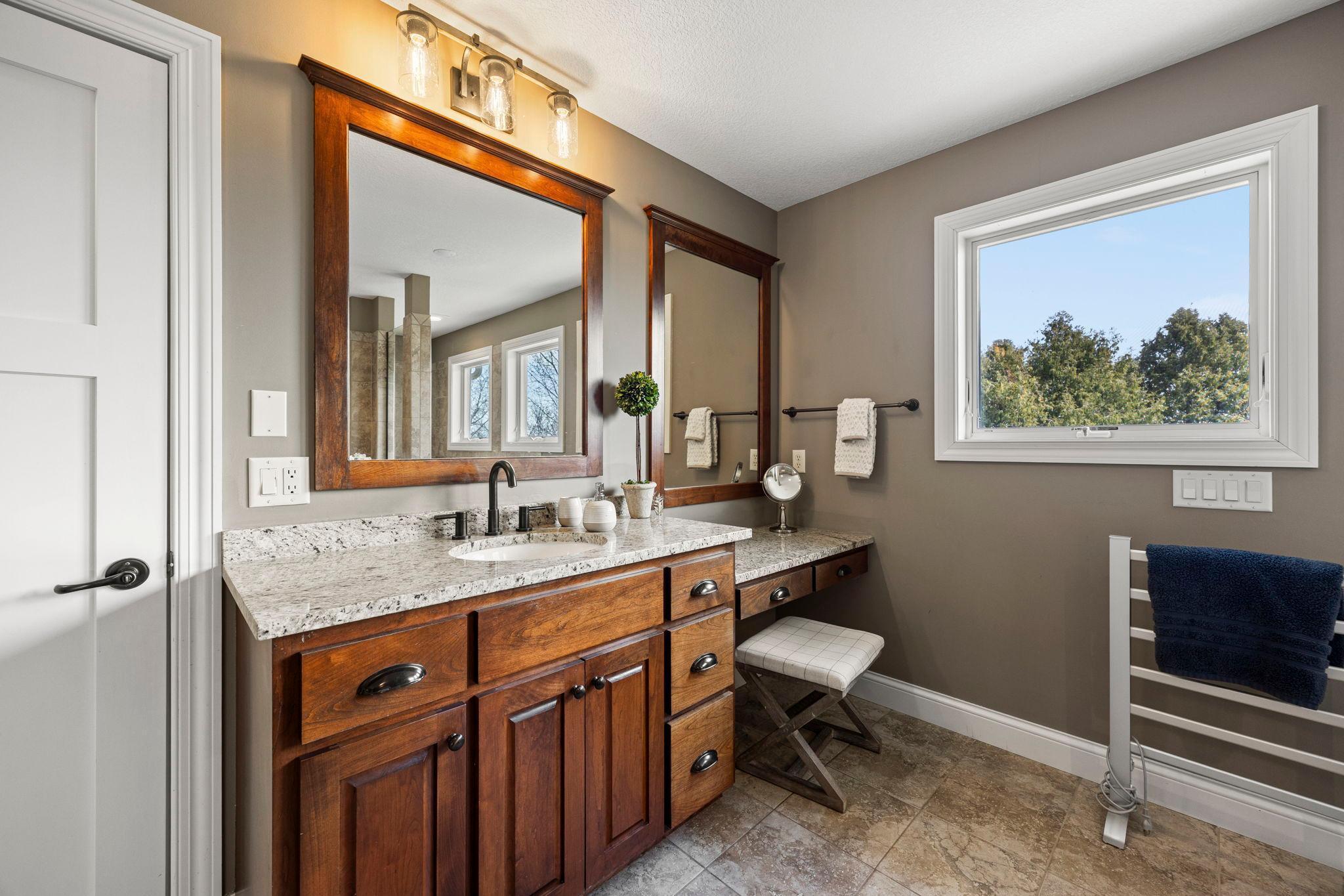 94-web-or-mls-2020 Edgewood Ct-645.jpg