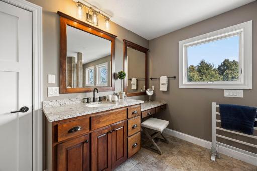 2020 Edgewood Court, Chanhassen, MN 55317