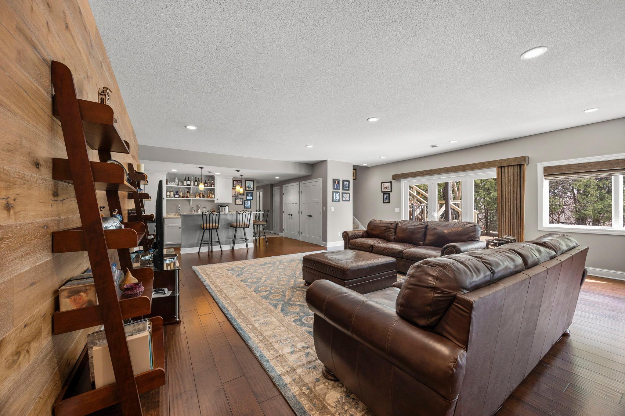 105-web-or-mls-2020 Edgewood Ct-45.jpg