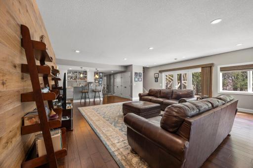 2020 Edgewood Court, Chanhassen, MN 55317