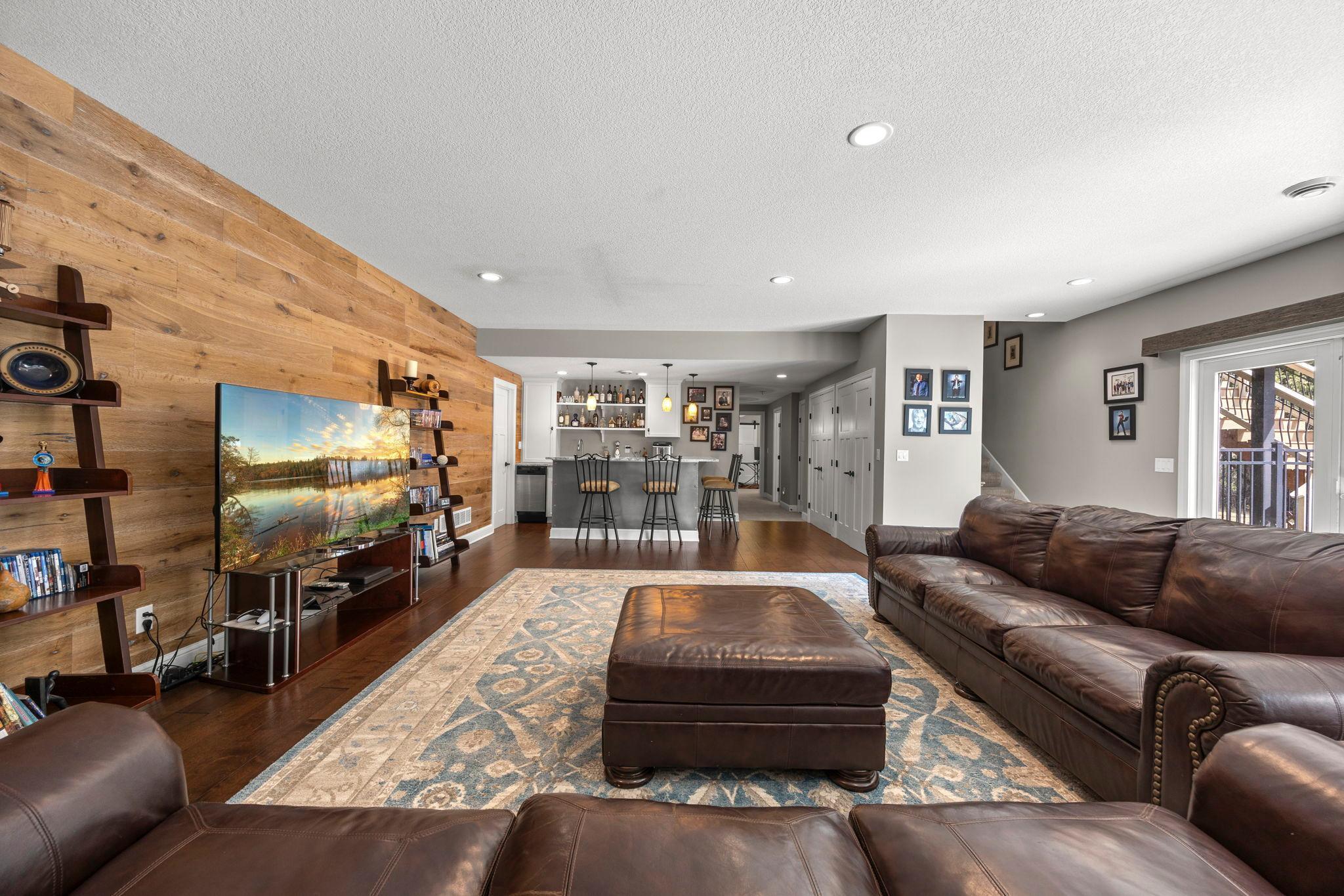 106-web-or-mls-2020 Edgewood Ct-50.jpg