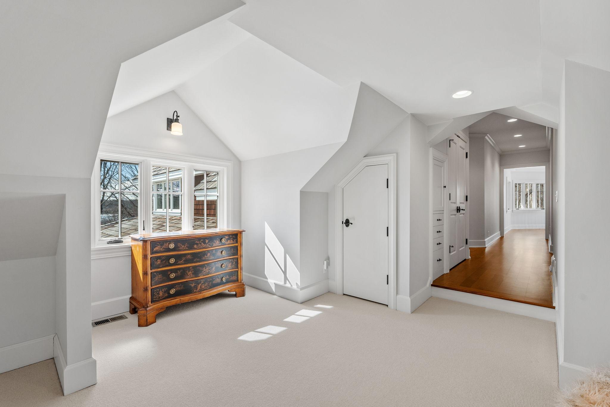 123-web-or-mls-2875 Gale Rd-111.jpg