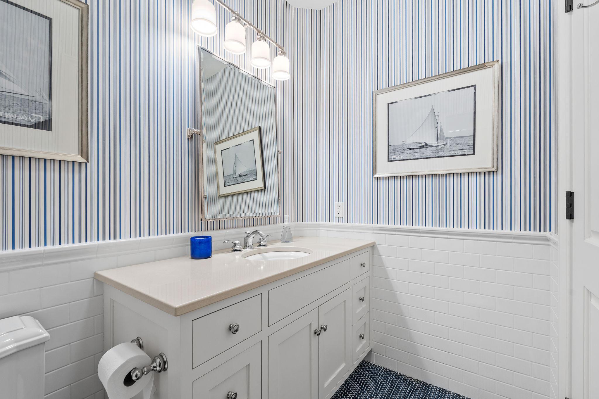 118-web-or-mls-2875 Gale Rd-101.jpg