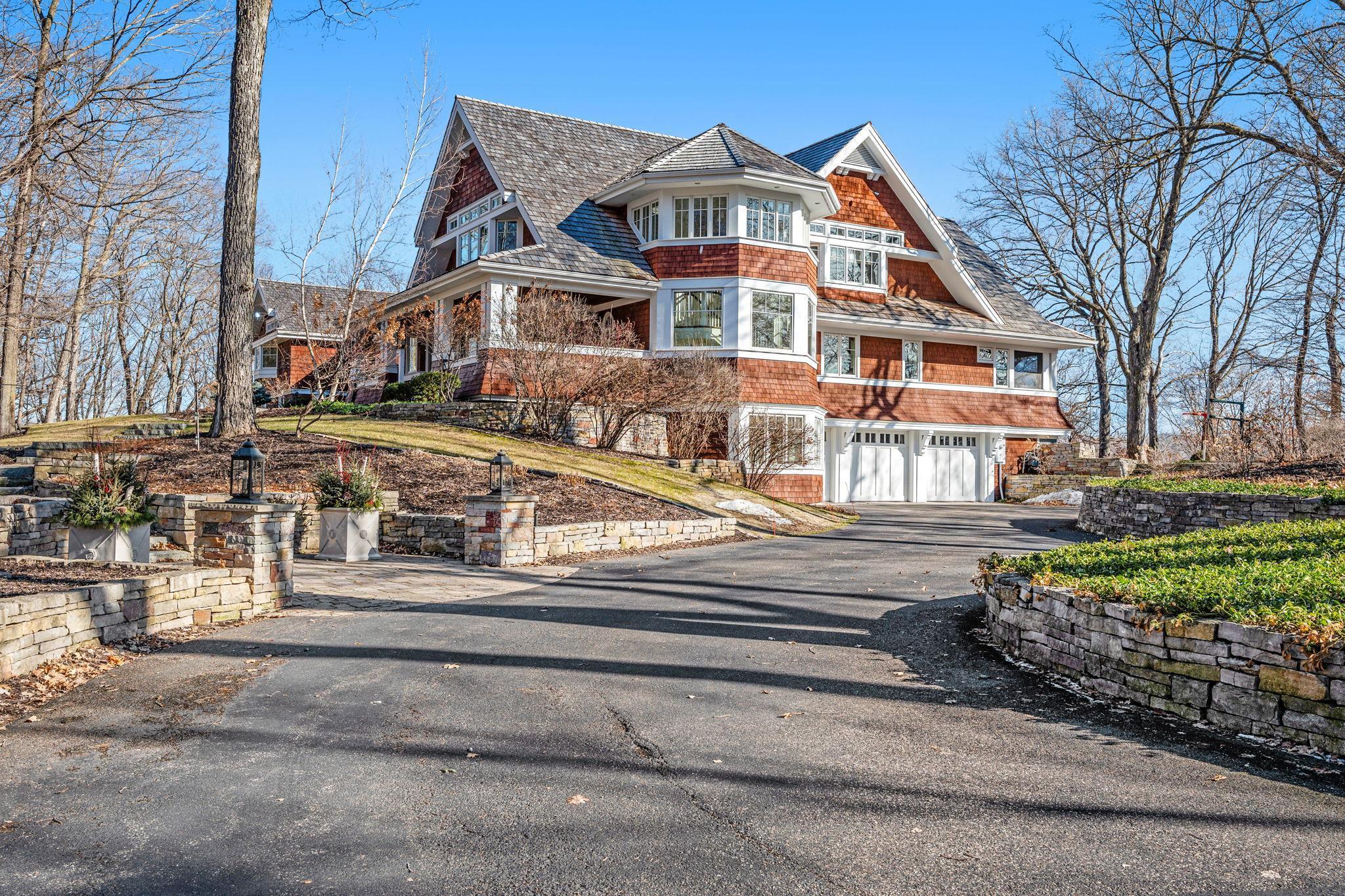 2-web-or-mls-2875 Gale Rd-2.jpg