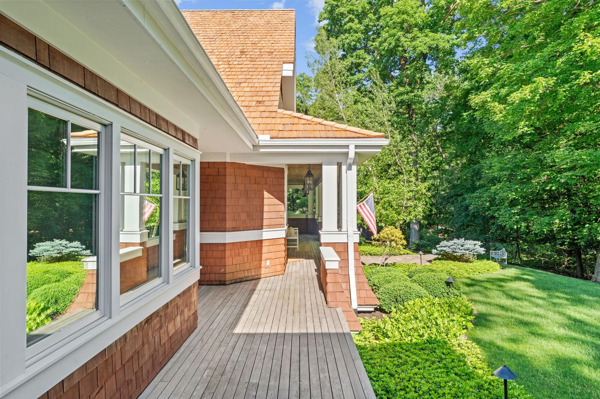 7-web-or-mls-2875 Gale Rd Exterior-7.jpg