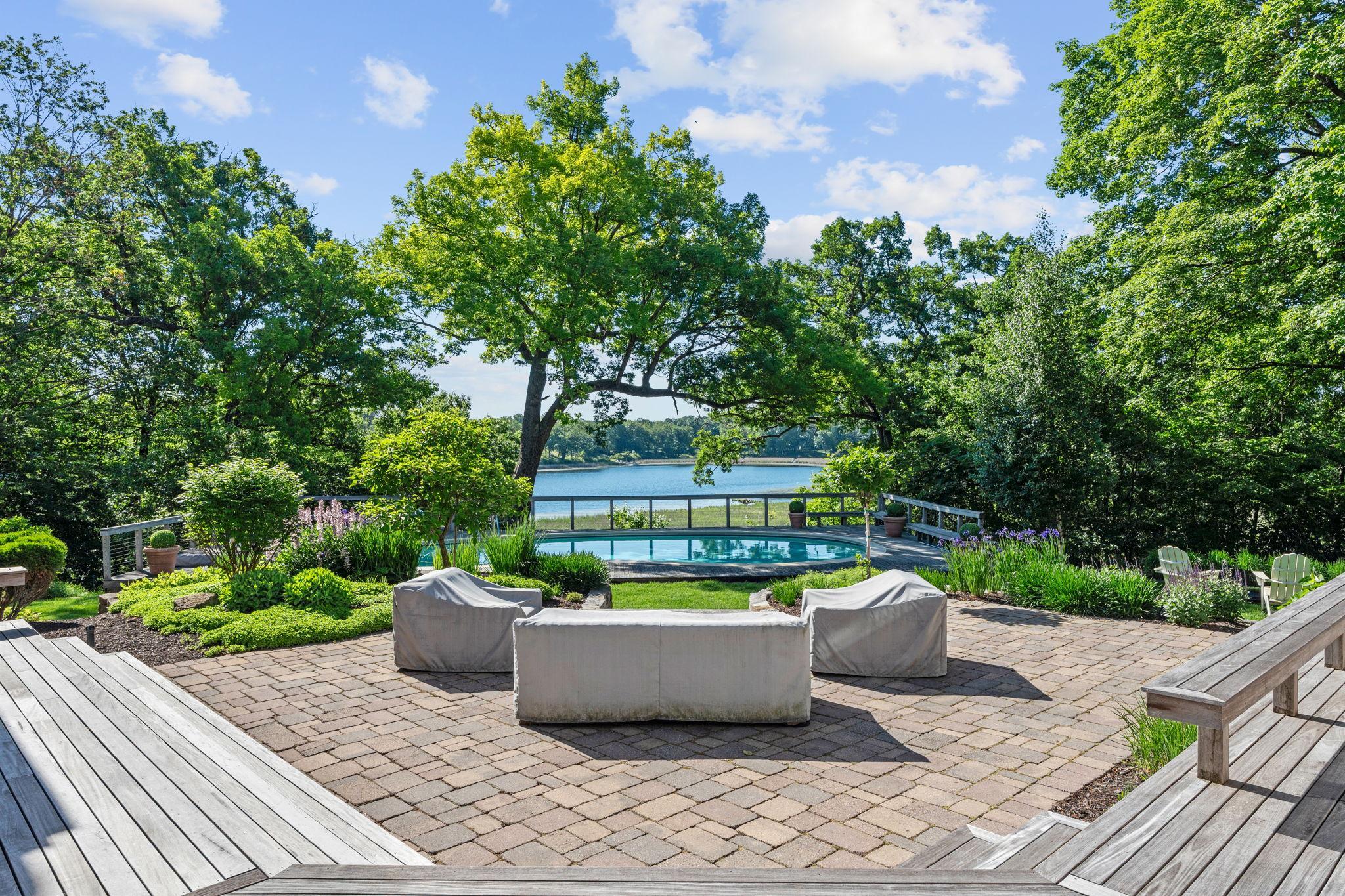 24-web-or-mls-2875 Gale Rd Exterior-24.jpg