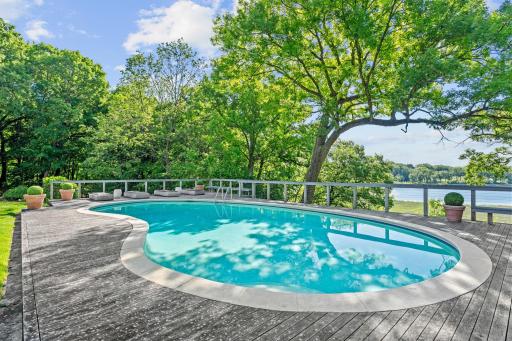 17-web-or-mls-2875 Gale Rd Exterior-17.jpg