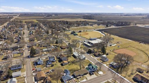 226 3rd Avenue S, Brownton, MN 55312