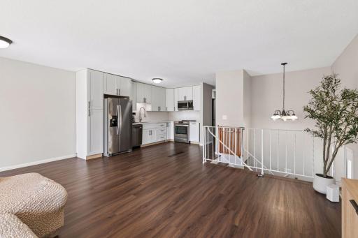 12238 Oak Leaf Circle, Burnsville, MN 55337