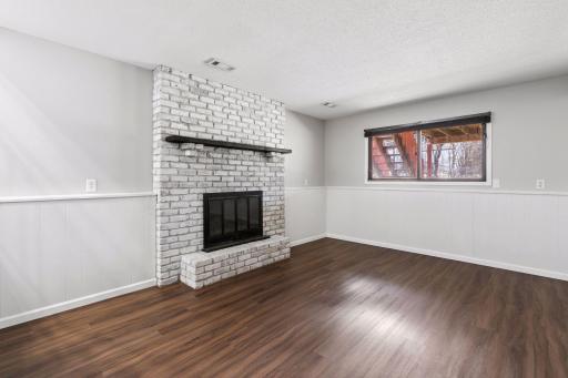 12238 Oak Leaf Circle, Burnsville, MN 55337