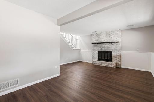 12238 Oak Leaf Circle, Burnsville, MN 55337