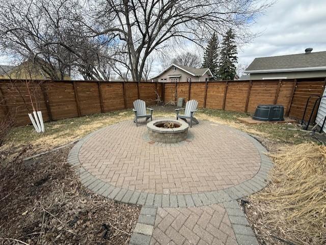 Paver tile fire pit