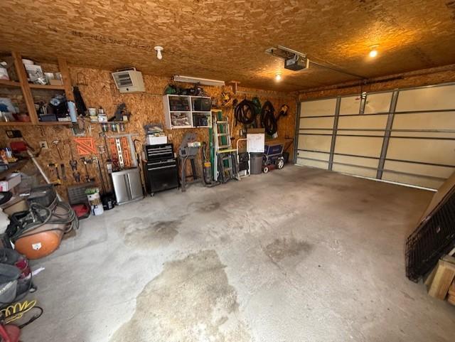 1-car garage/finished & heated