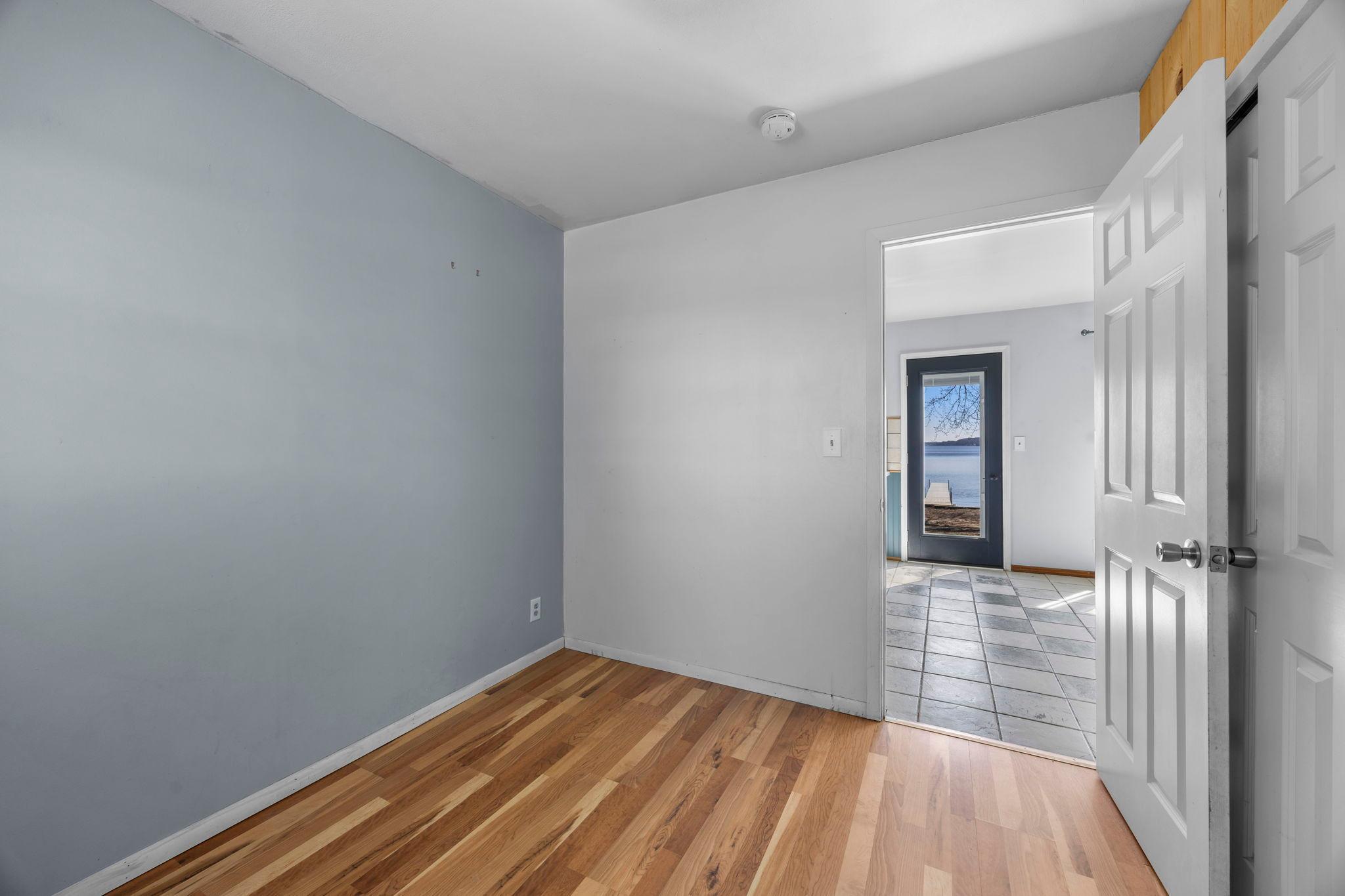 44-web-or-mls-49097 Sportsmans Ln-160.jpg