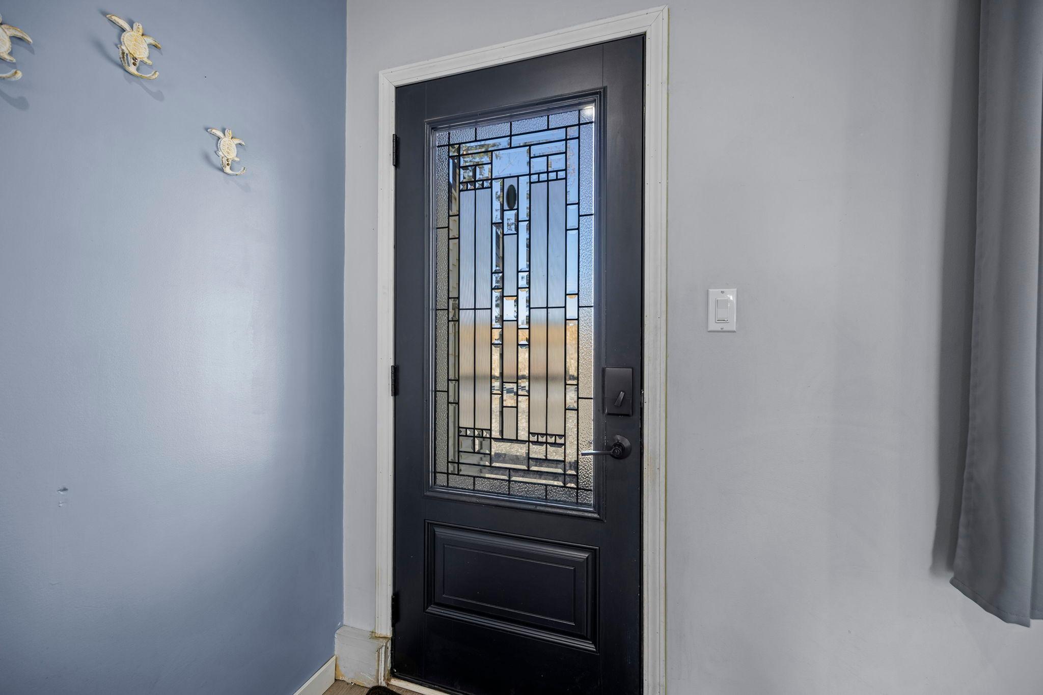 20-web-or-mls-49097 Sportsmans Ln-225.jpg