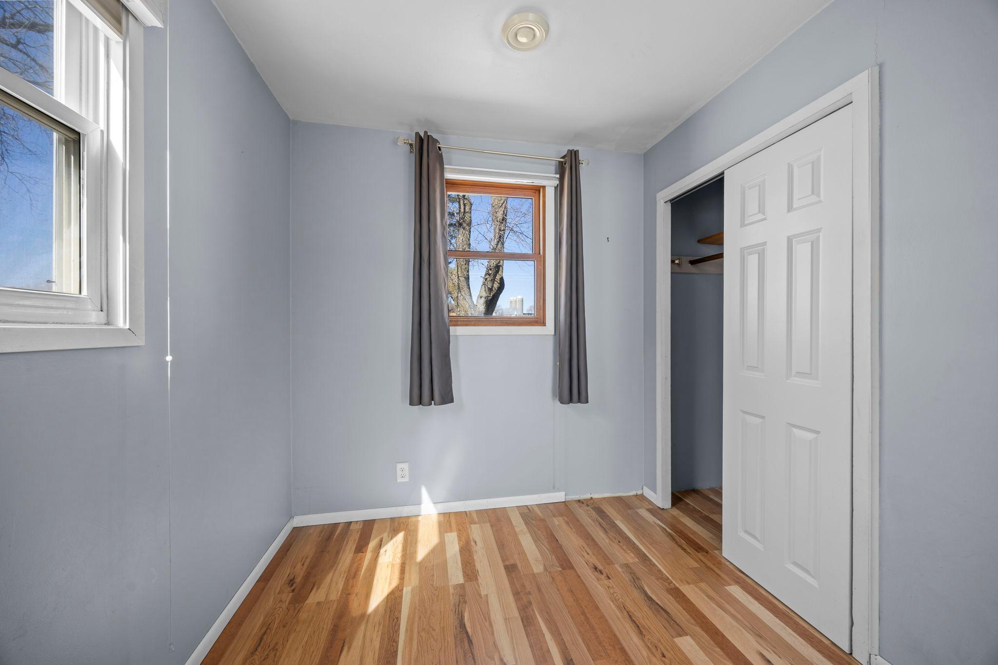 39-web-or-mls-49097 Sportsmans Ln-135.jpg