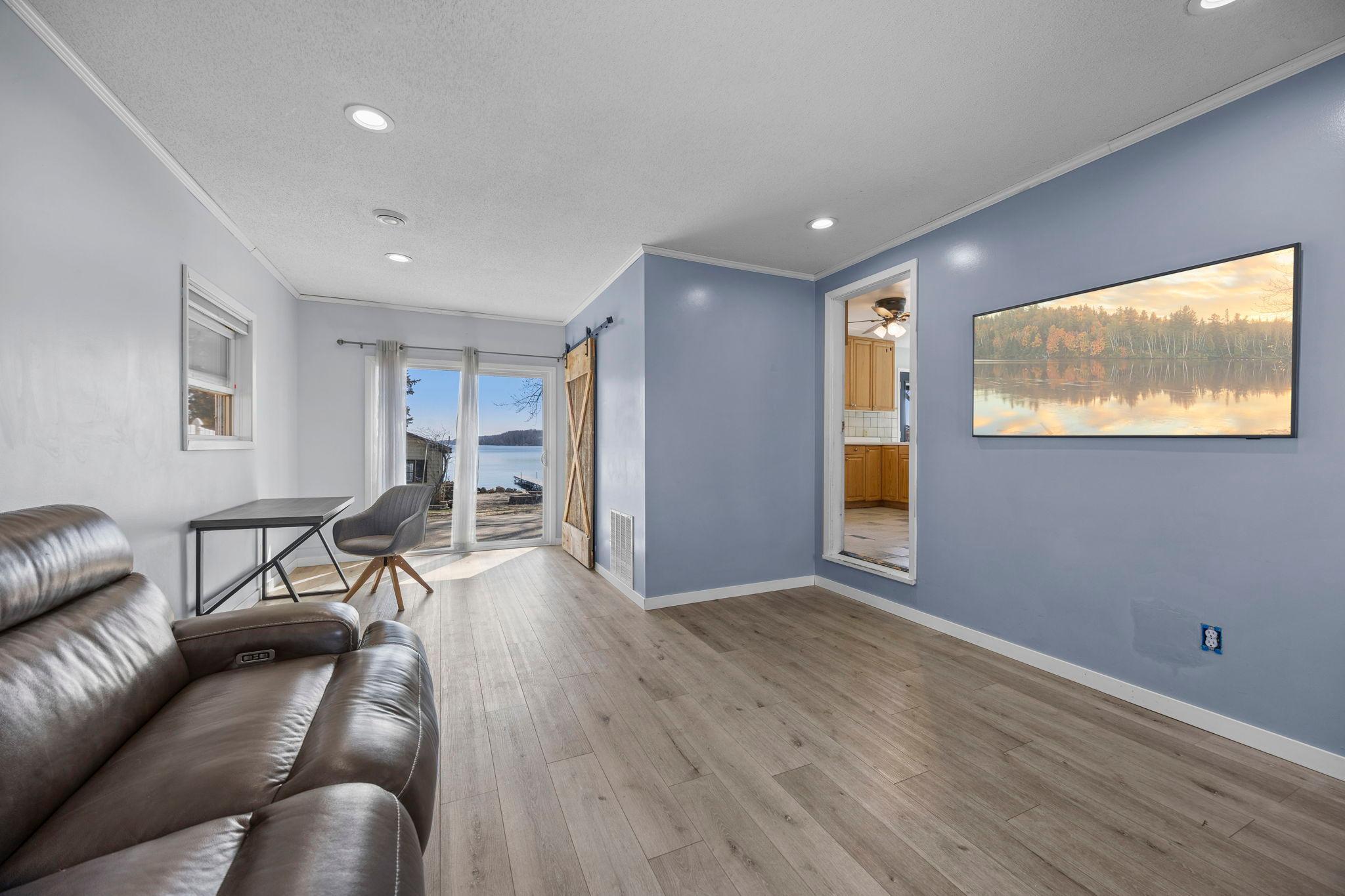 23-web-or-mls-49097 Sportsmans Ln-219.jpg