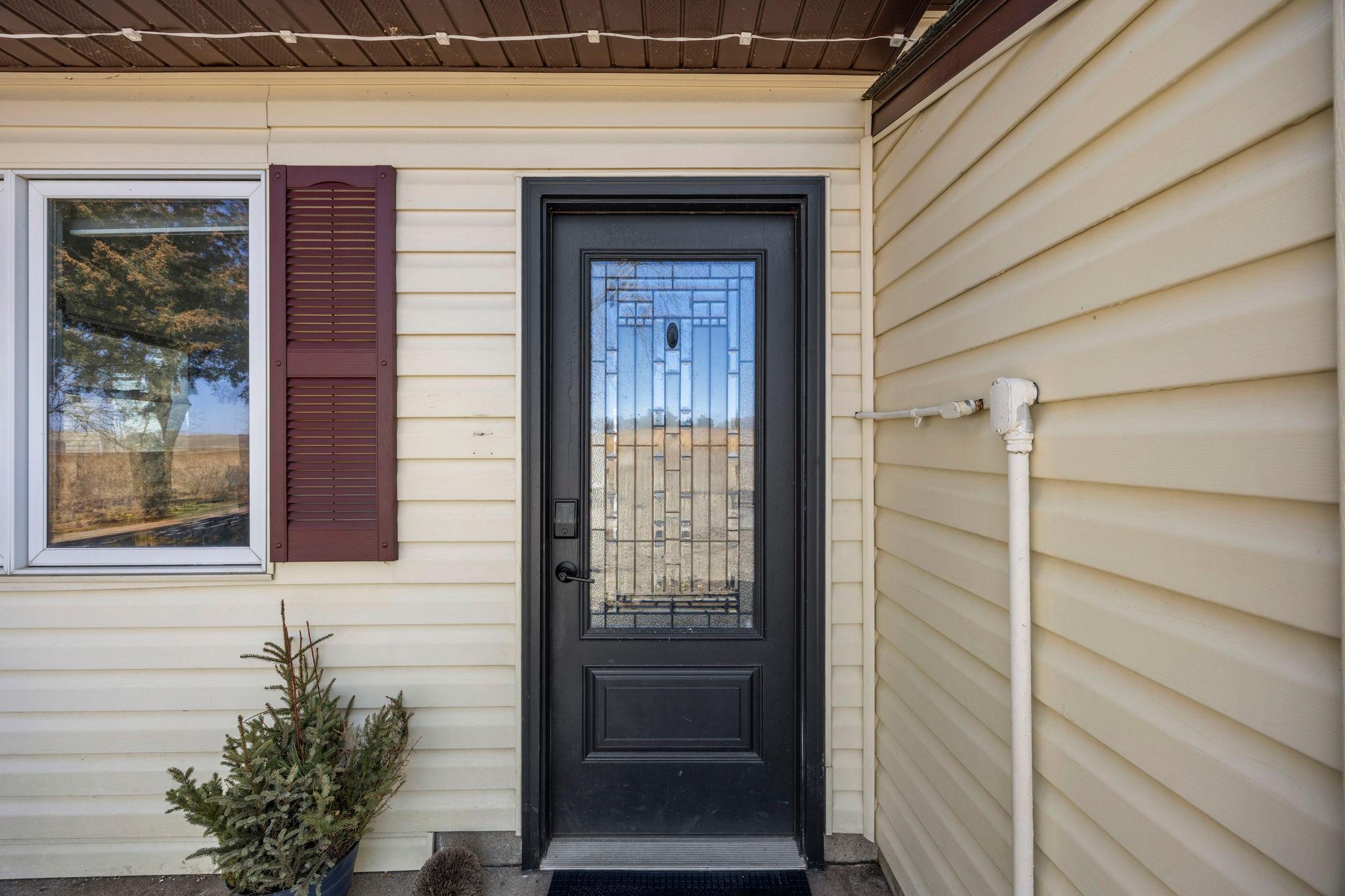 18-web-or-mls-49097 Sportsmans Ln-39.jpg