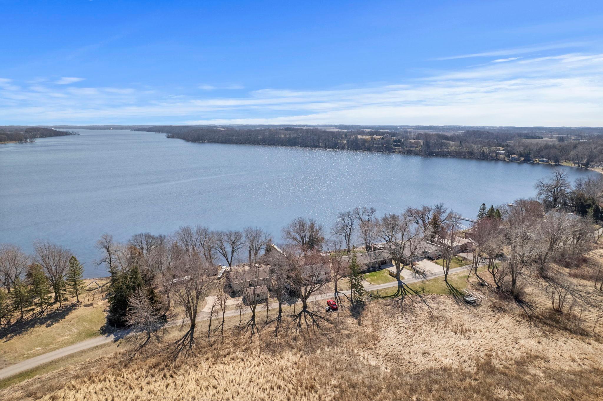 2-web-or-mls-49097 Sportsmans Ln-317.jpg