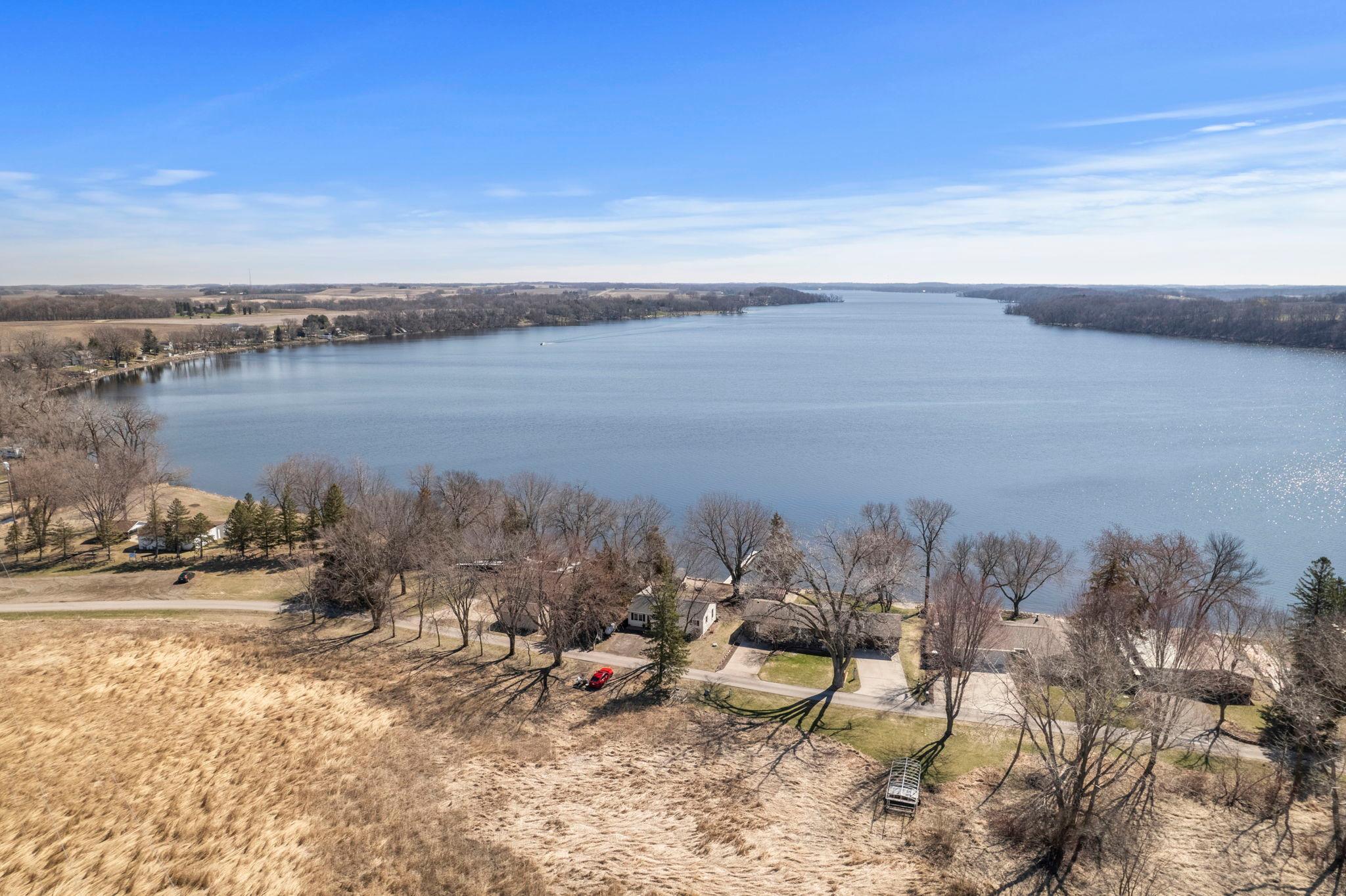 4-web-or-mls-49097 Sportsmans Ln-323.jpg