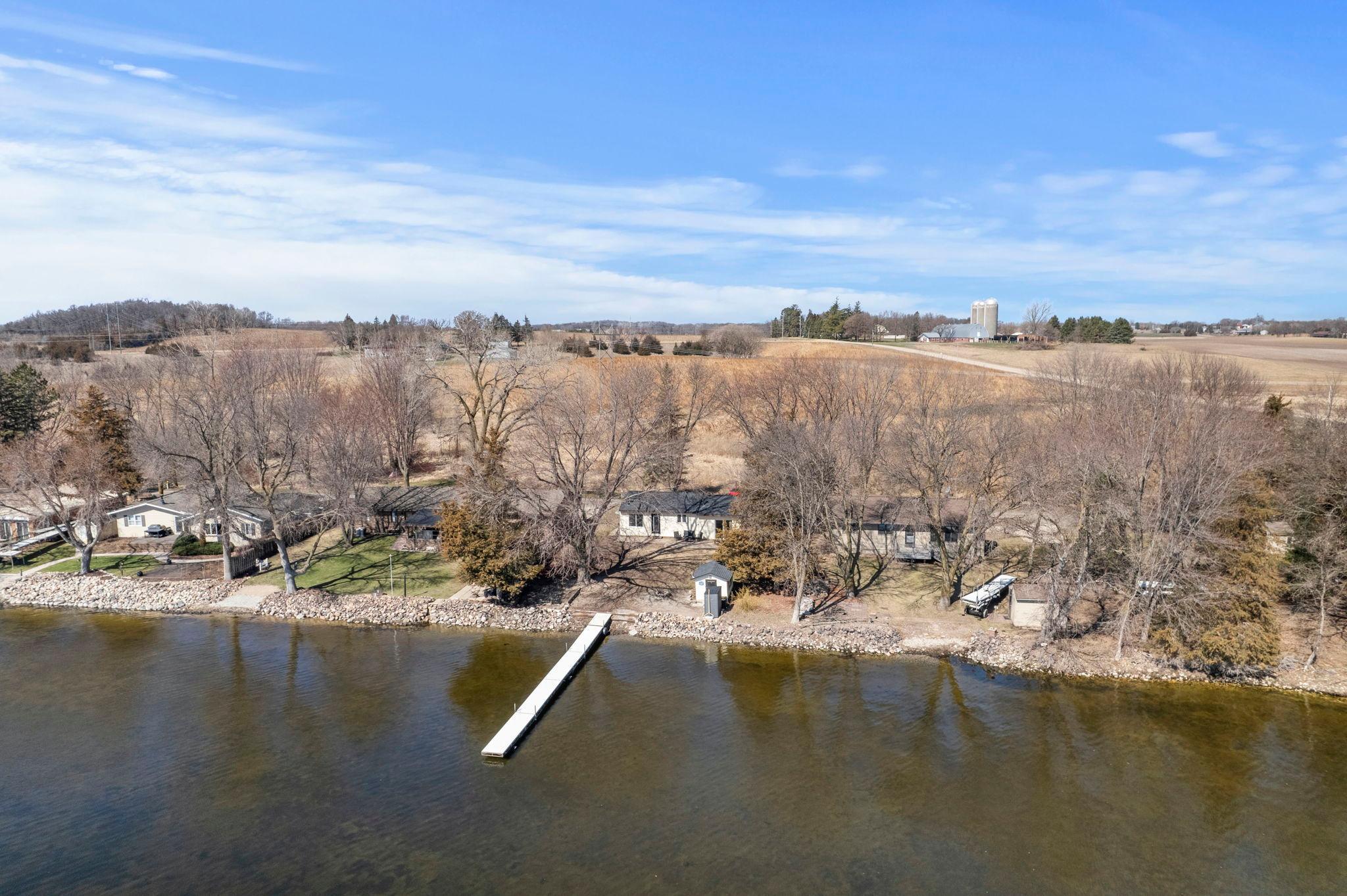 72-web-or-mls-49097 Sportsmans Ln-305.jpg