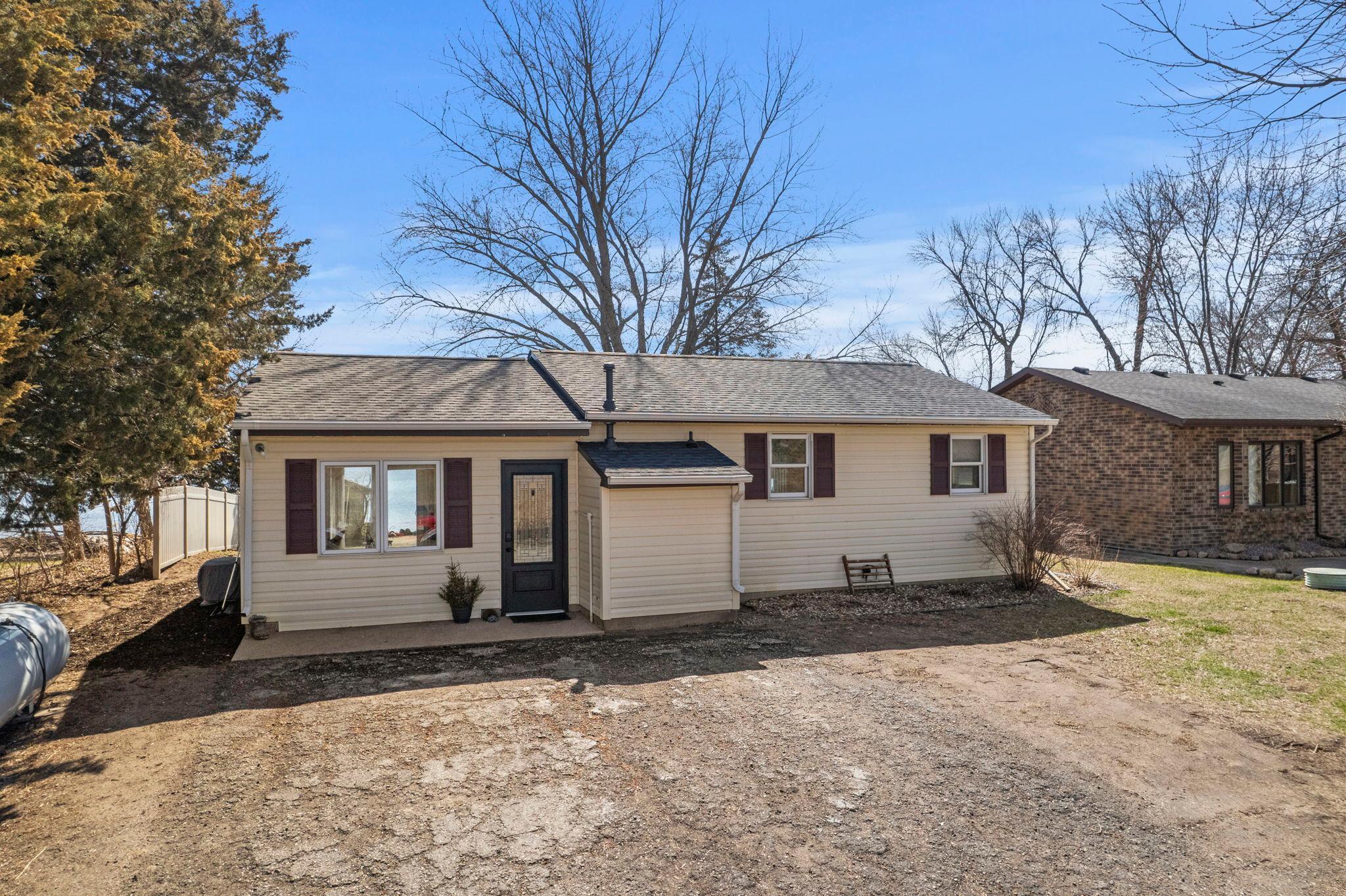 10-web-or-mls-49097 Sportsmans Ln-266.jpg