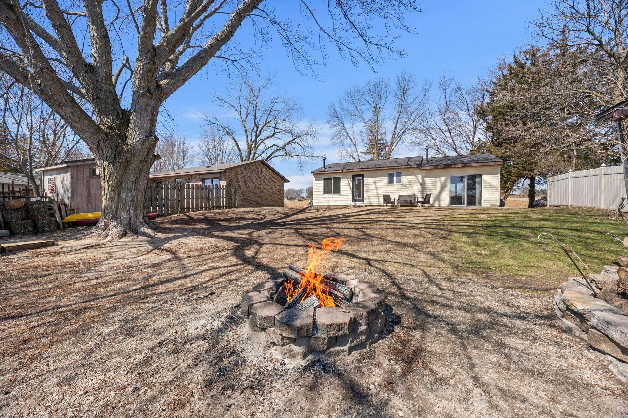 49-web-or-mls-49097 Sportsmans Ln-99.jpg