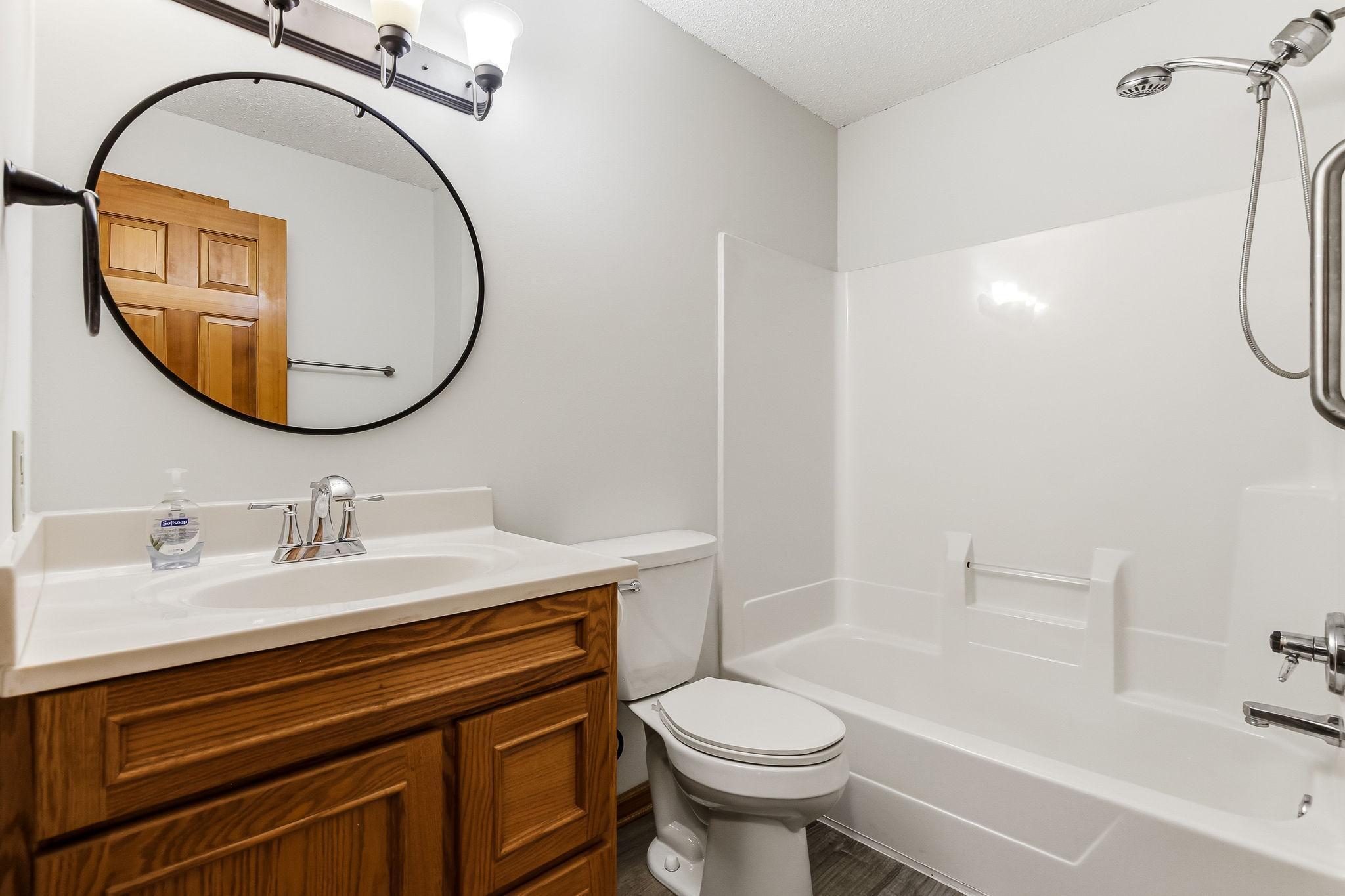 Full main floor bathroom