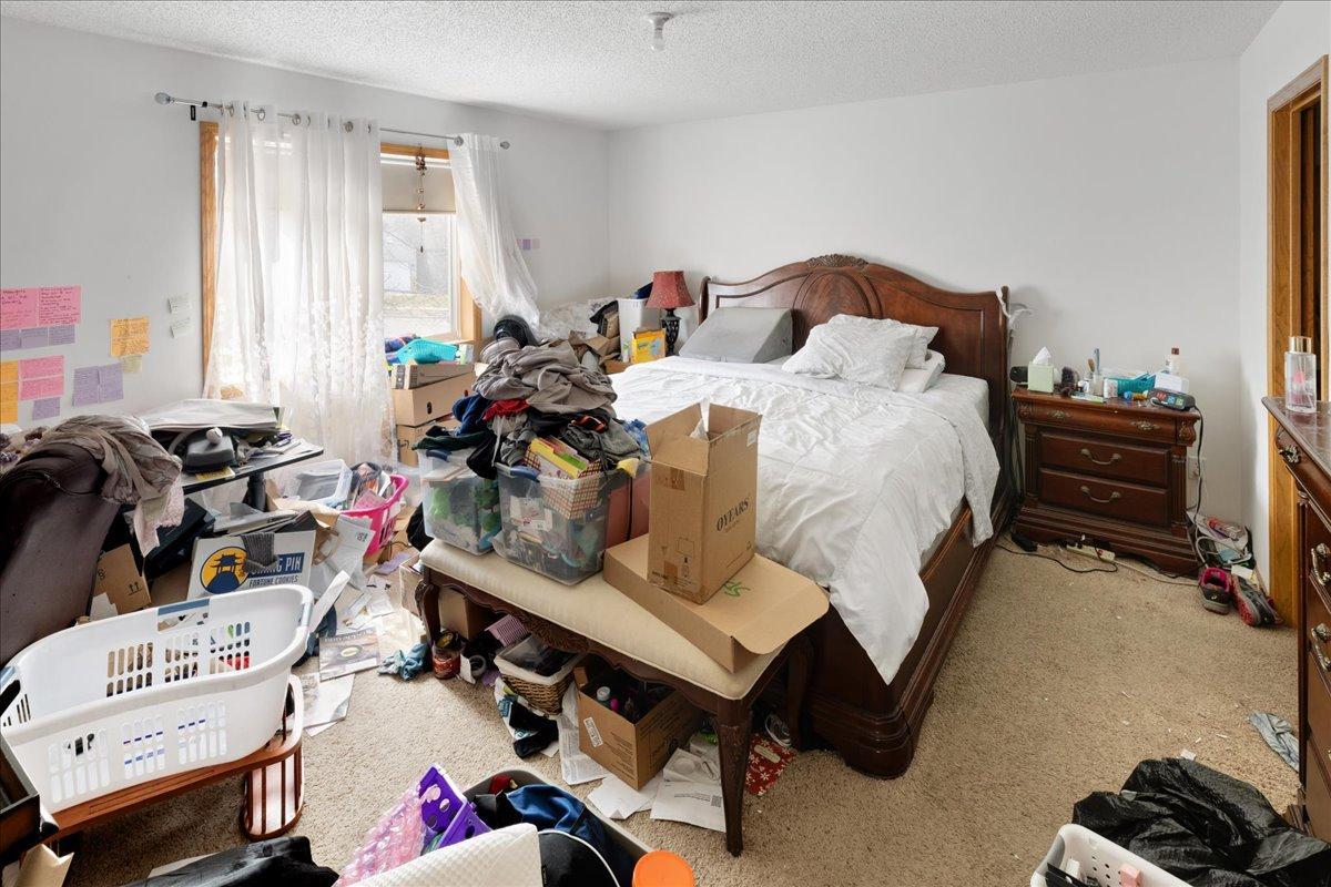 Owners Suite with 3/4 bath and walk-in closet