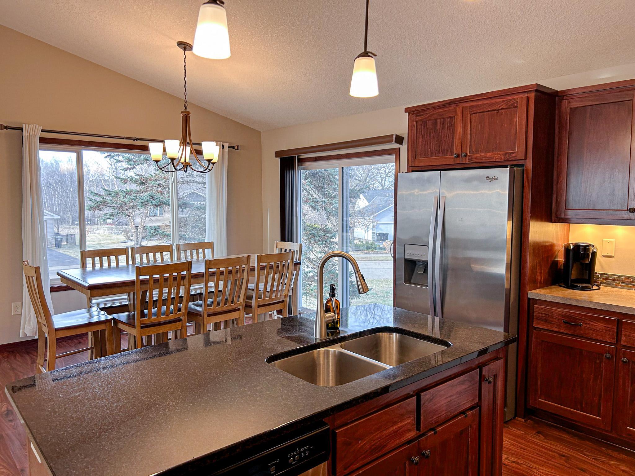 Kitchen/dining room - Upper floor has bump-out for more square footage.