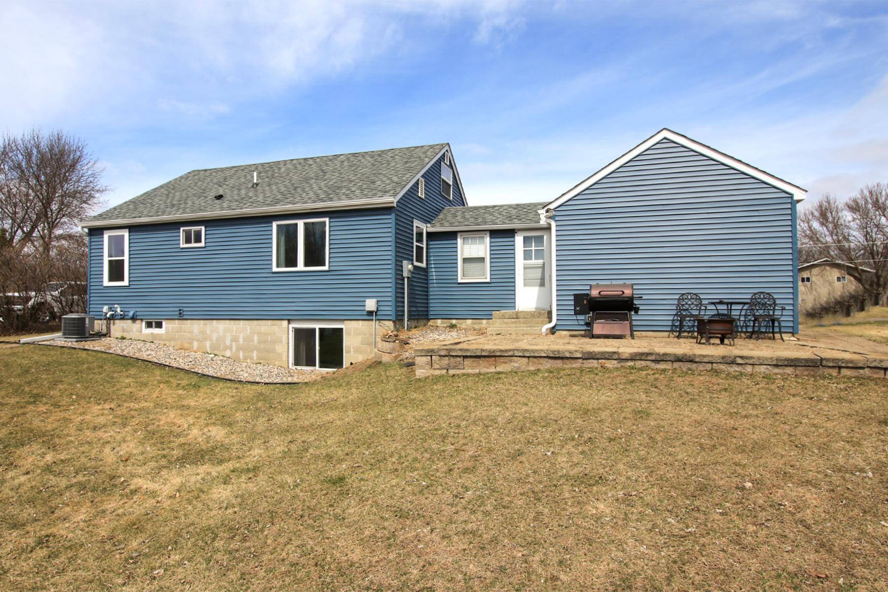 Lots of outdoor living space!