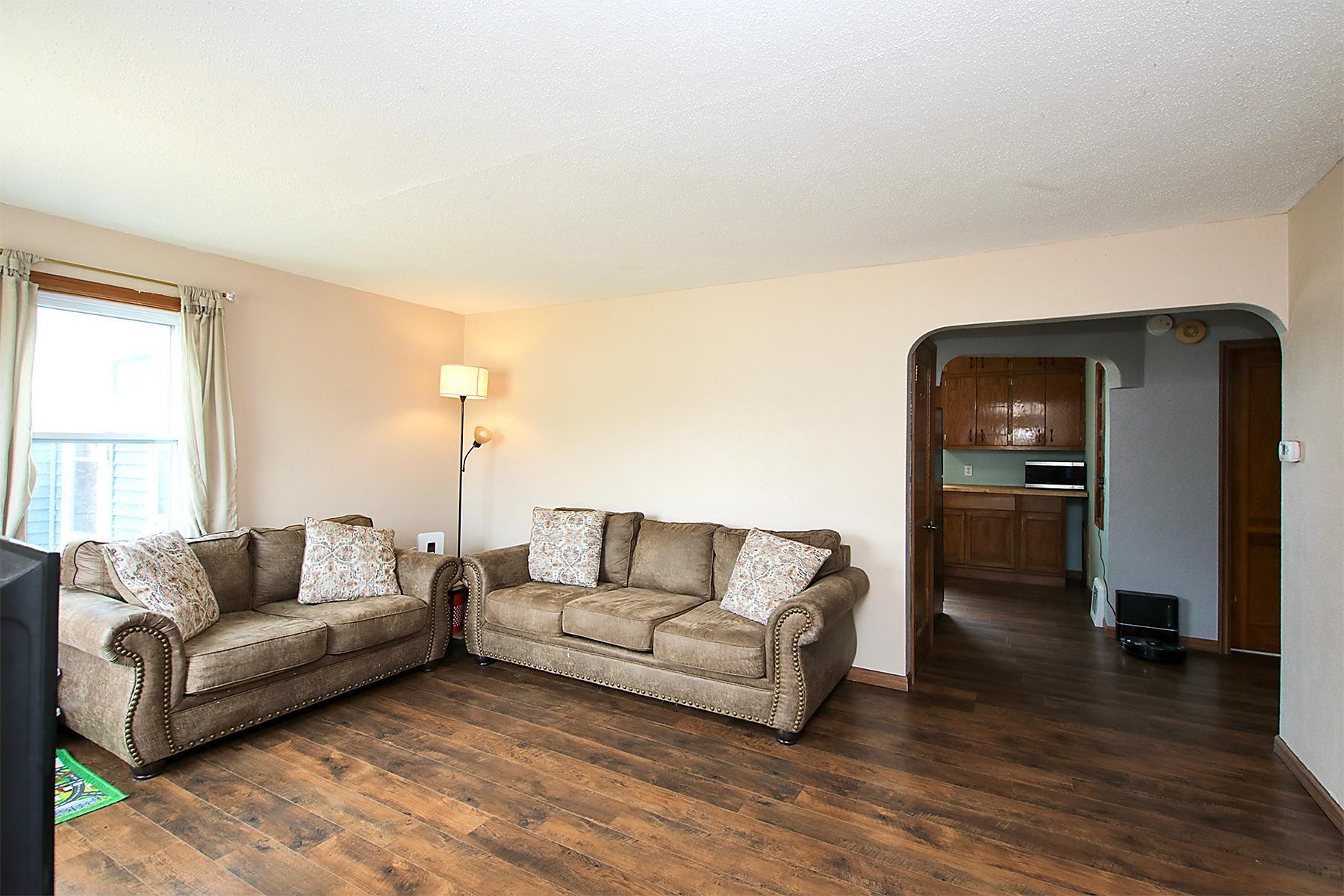 Enough room on the right to place a dining room table.