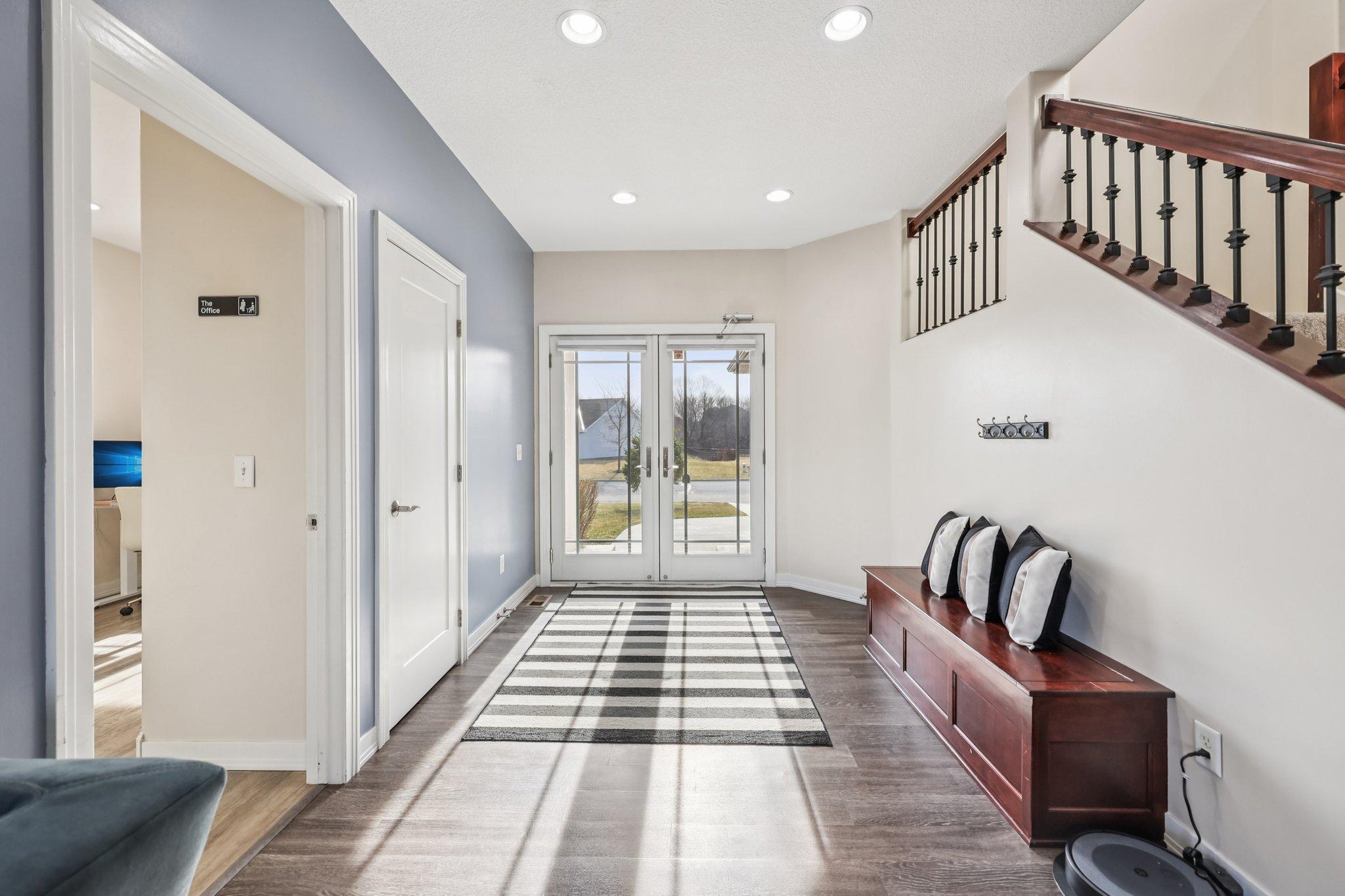 6-web-or-mls-Bluff Heights Dr-S3103-006.jpg