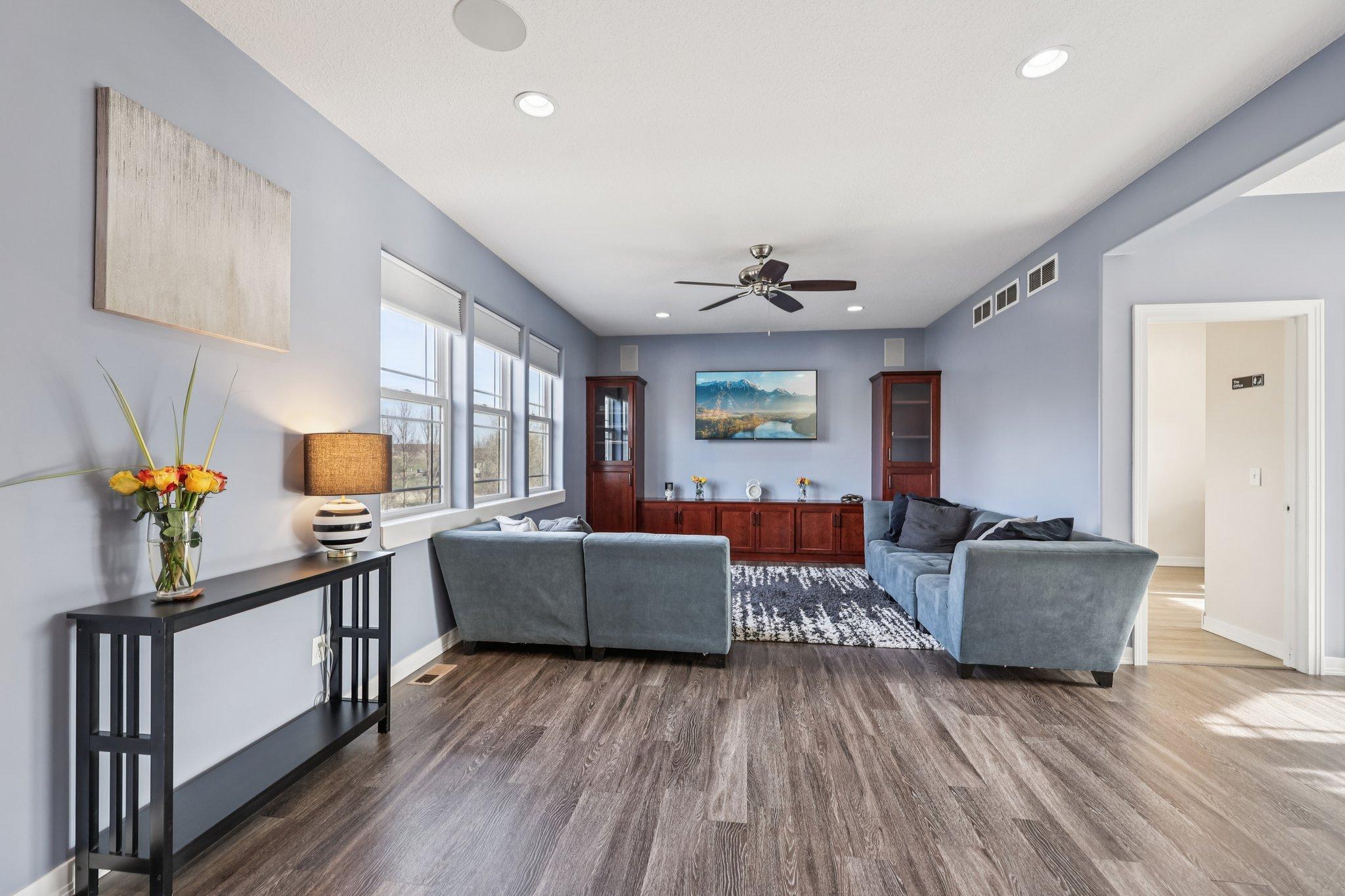 8-web-or-mls-Bluff Heights Dr-S3103-008.jpg