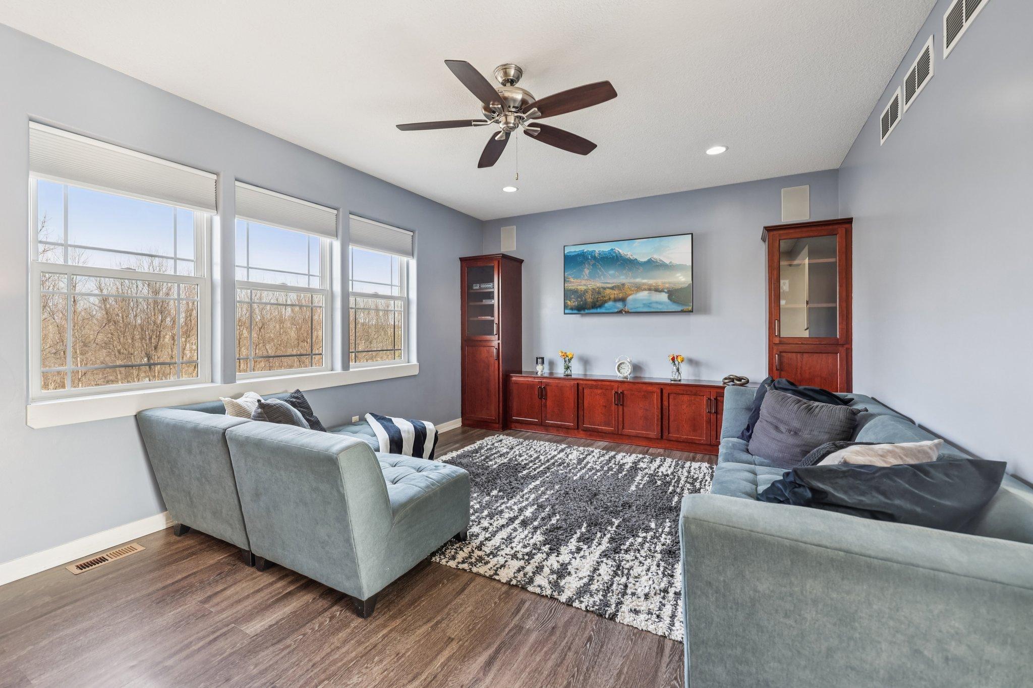 9-web-or-mls-Bluff Heights Dr-S3103-009.jpg