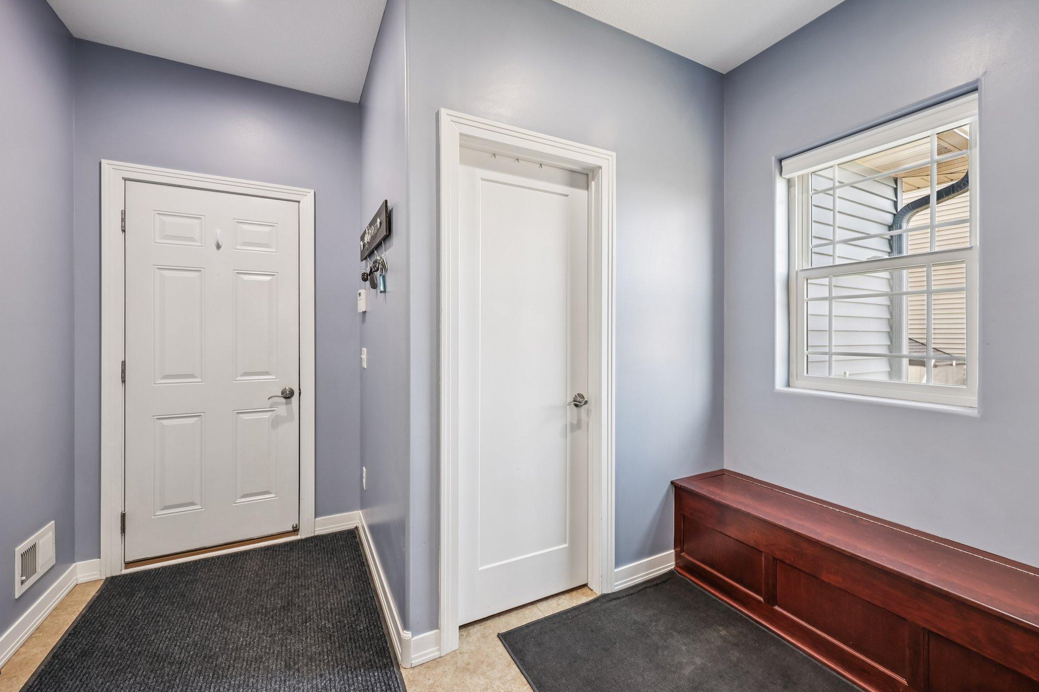 21-web-or-mls-Bluff Heights Dr-S3103-021.jpg