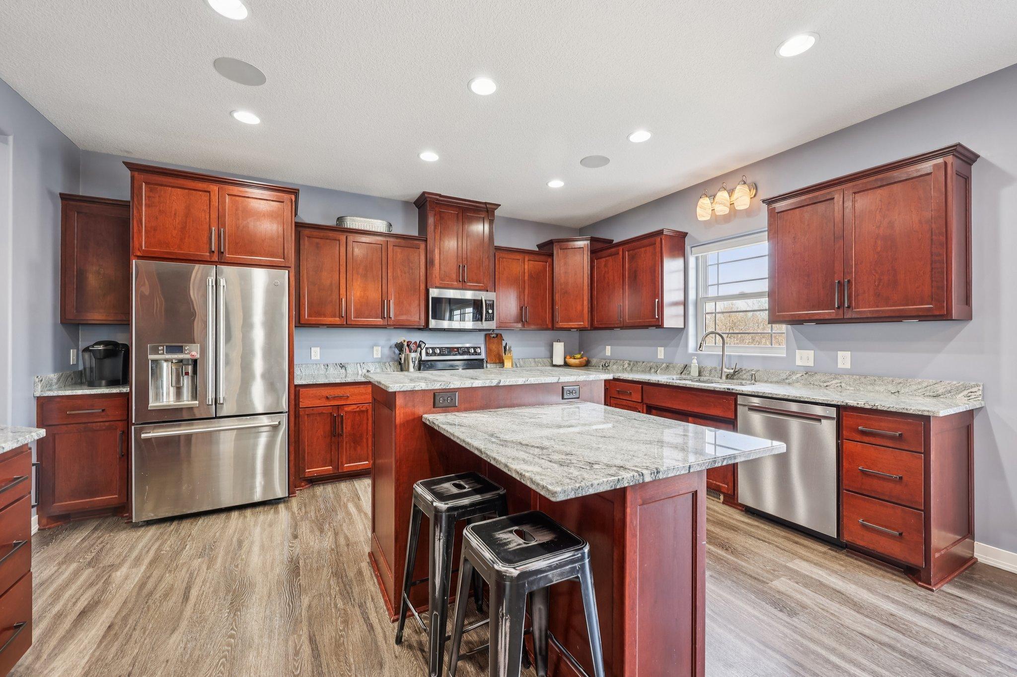 15-web-or-mls-Bluff Heights Dr-S3103-015.jpg