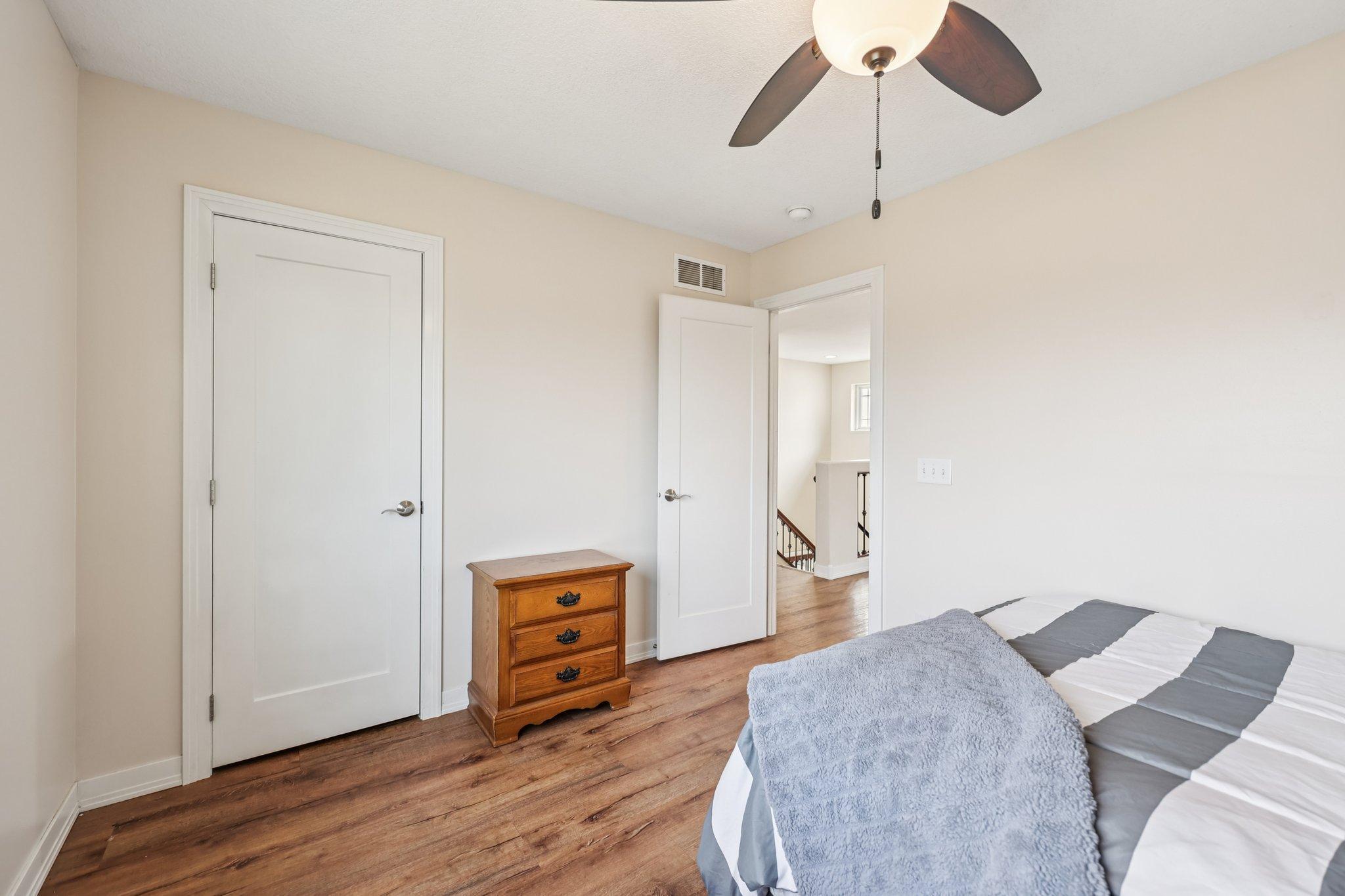 27-web-or-mls-Bluff Heights Dr-S3103-027.jpg