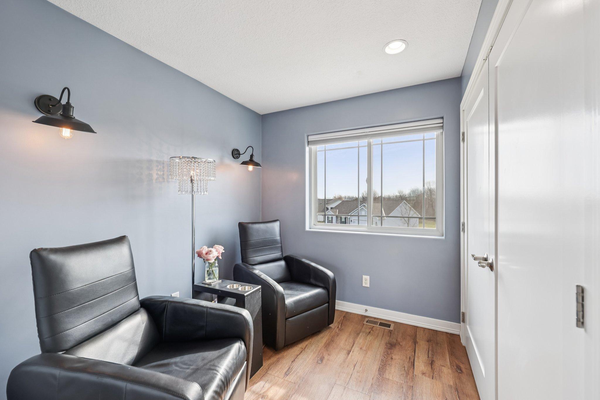 44-web-or-mls-Bluff Heights Dr-S3103-044.jpg