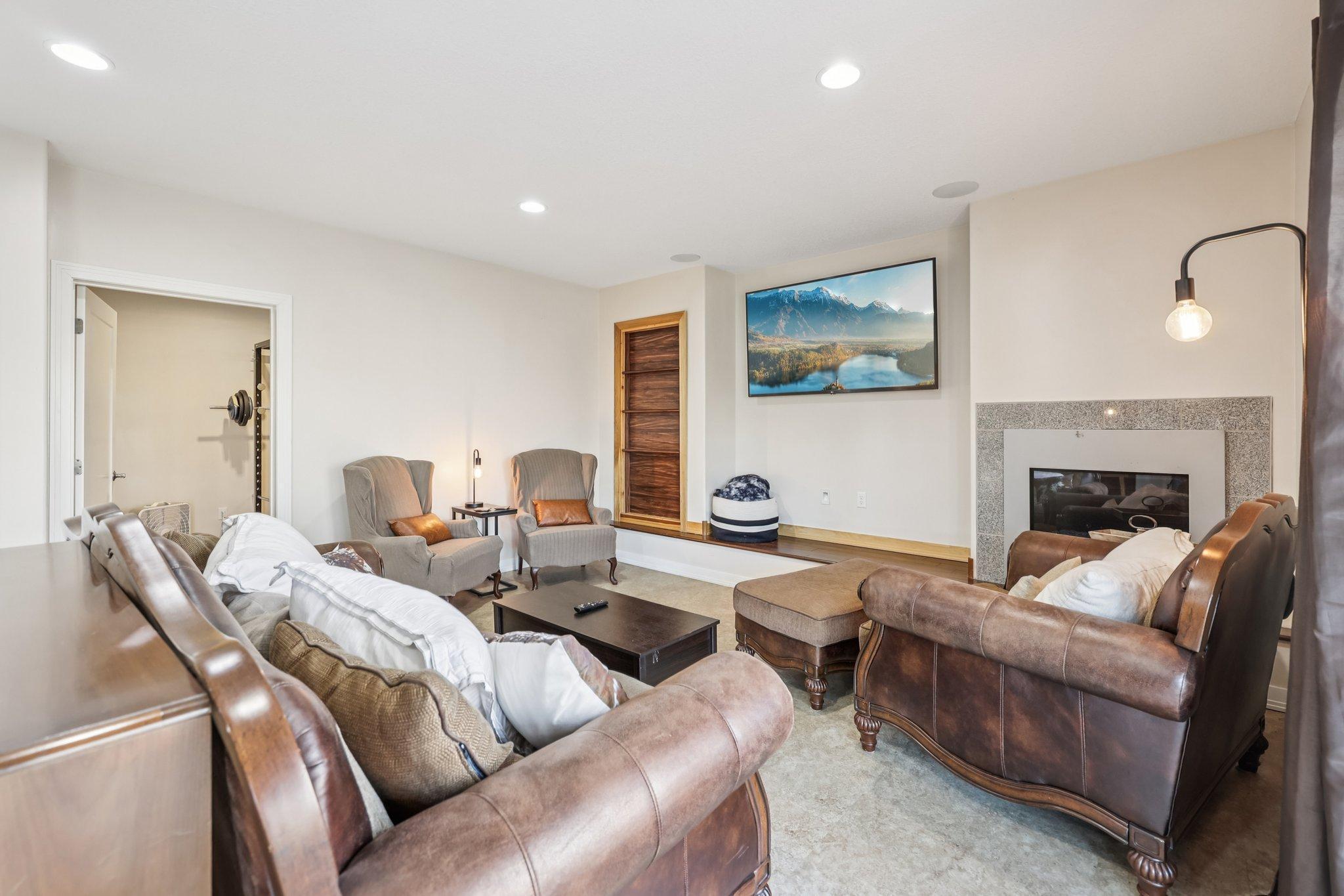 47-web-or-mls-Bluff Heights Dr-S3103-047.jpg