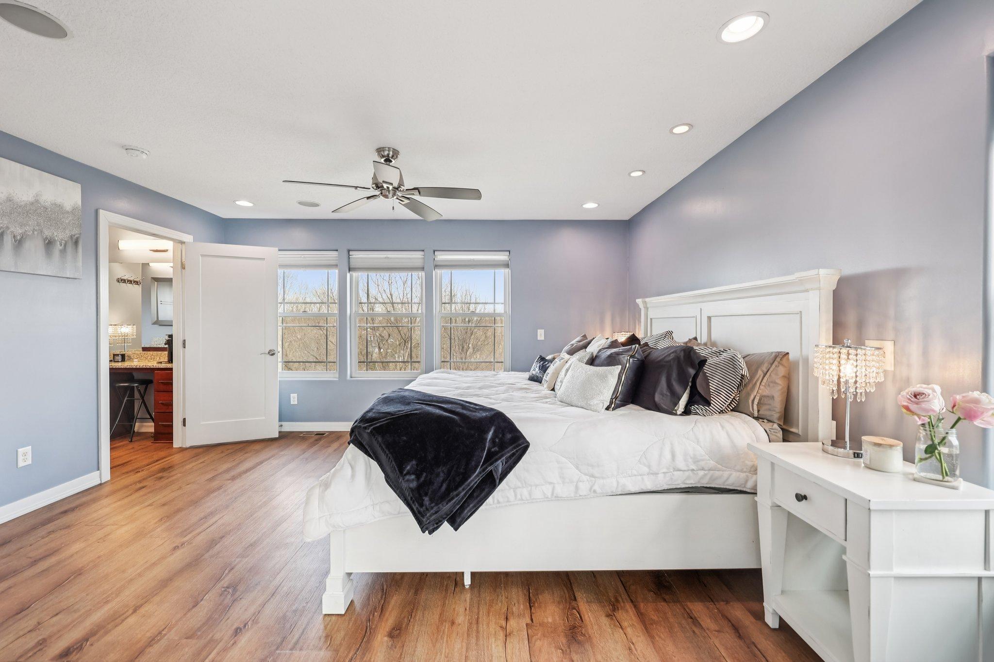 43-web-or-mls-Bluff Heights Dr-S3103-043.jpg