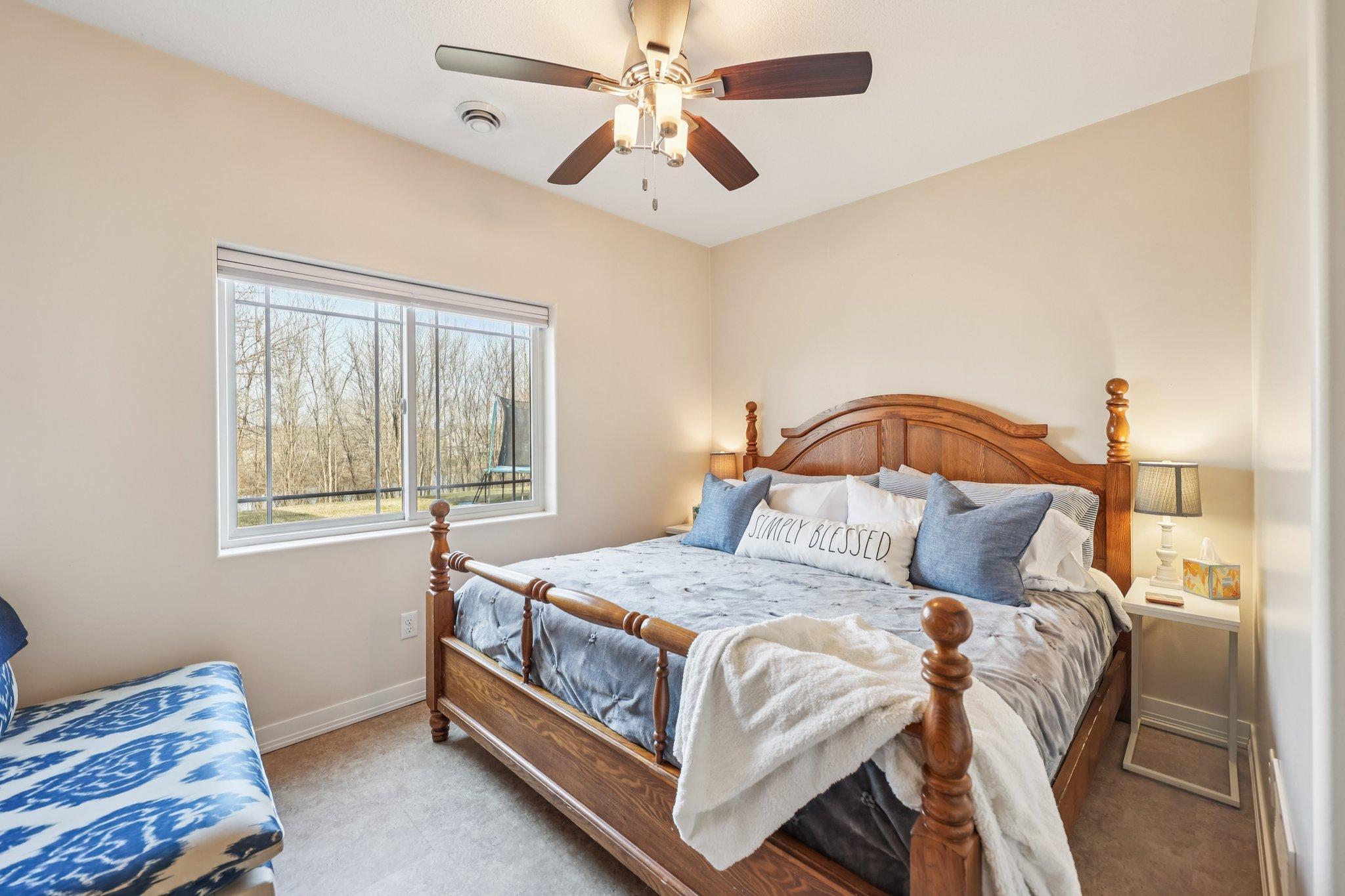 54-web-or-mls-Bluff Heights Dr-S3103-054.jpg