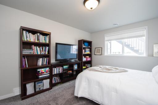 5534 8th Street W, West Fargo, ND 58078