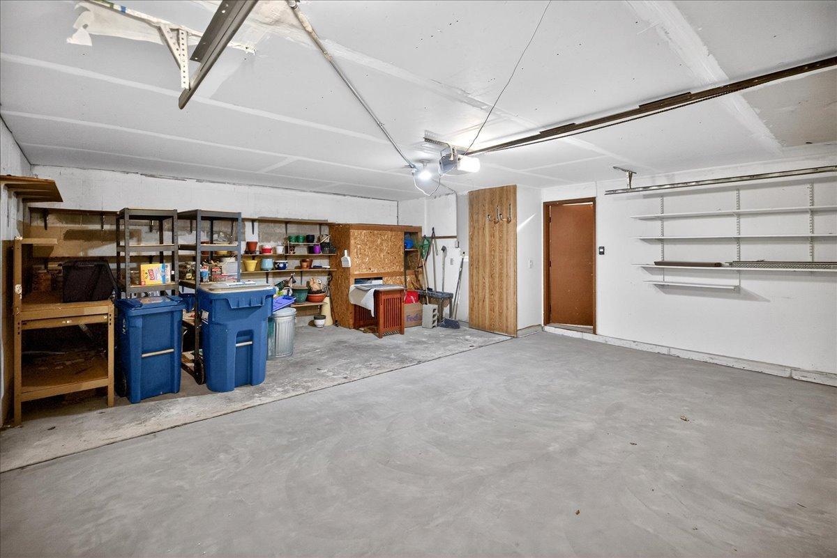 Nice sized Garage with NEW concrete floor (front section)