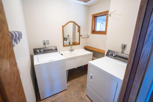 35873 Drumbeater Road, Cohasset, MN 55721