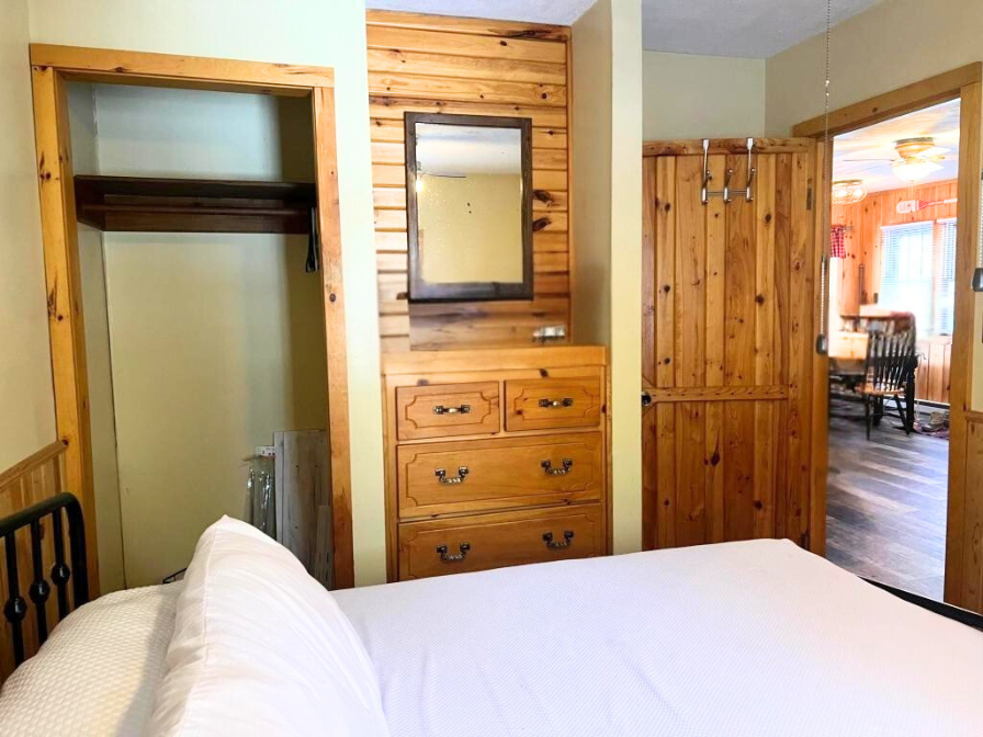 2 bedrooms have built-in dressers & vanity mirror