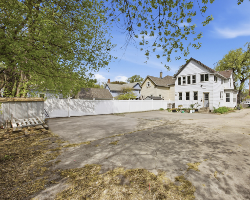 1342 3rd Avenue S, Fargo, ND 58103