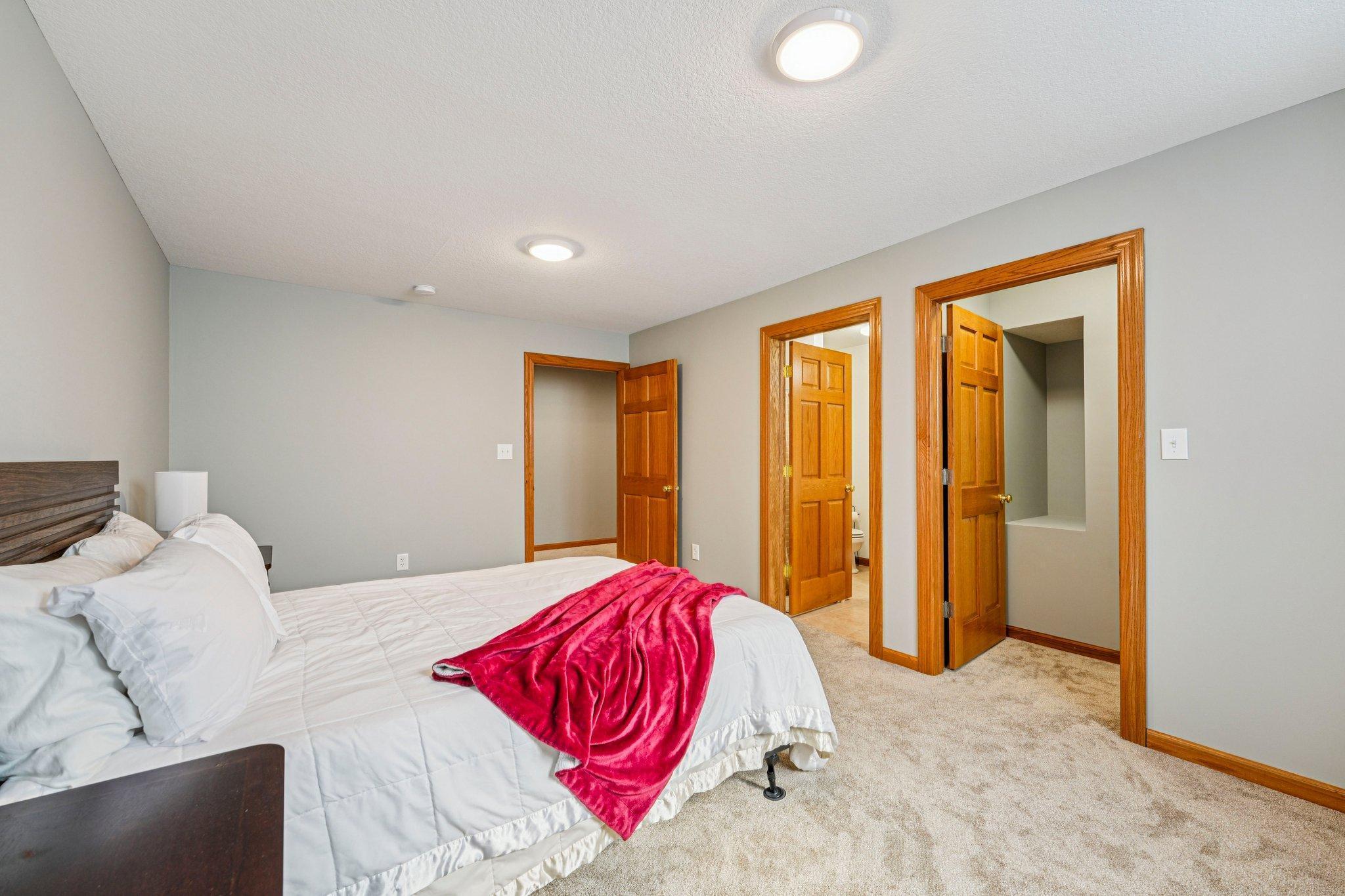 Attached jack and jill bath